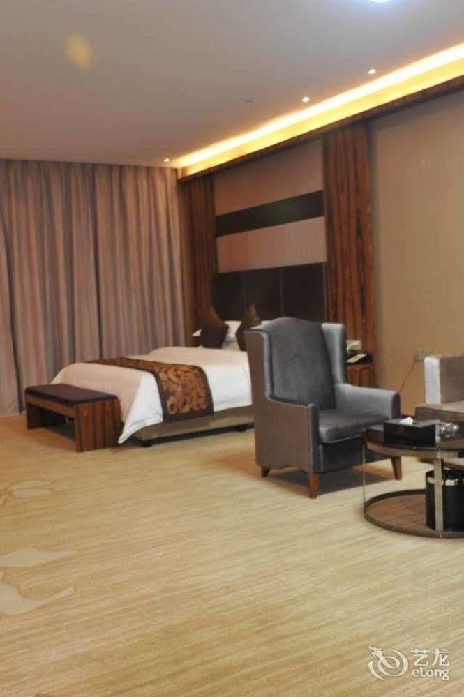 Ehrenburg Hotel Foshan Exteriör bild